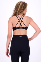 Cargar imagen en el visor de la galería, Solid Black Halter Top
