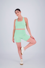 Cargar imagen en el visor de la galería, Solid Matcha Green Top

