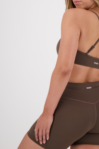 Ribbon Cedar Brown Short