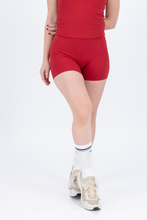Cargar imagen en el visor de la galería, Rush Rouge Red Short
