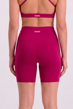 Cargar imagen en el visor de la galería, Solid Raspberry Pink Short
