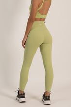 Cargar imagen en el visor de la galería, Bloom Comfy Soft Green leggings
