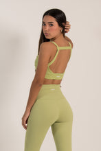 Cargar imagen en el visor de la galería, Bloom Lime Green Top
