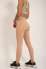 Cargar imagen en el visor de la galería, Essential Latte Leggings
