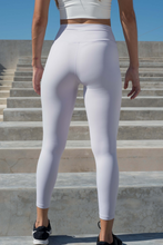 Cargar imagen en el visor de la galería, Comfy soft Lilac Leggings
