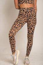 Cargar imagen en el visor de la galería, Savage Light Cheetah Leggings
