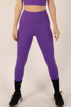 Cargar imagen en el visor de la galería, Solid Dark Purple Leggings
